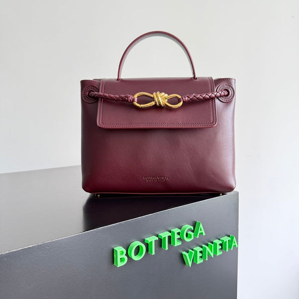 BOTTEGA VENETA 25S MEDIUM CIAO CIAO BAG 26 IN BURGUNDY CALFSKIN